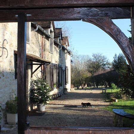 Le Clos Dormont Saint-Etienne-sous-Bailleul Exterior photo