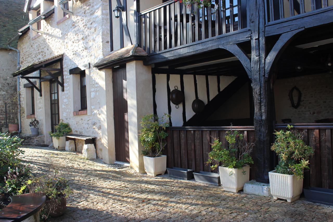 Le Clos Dormont Saint-Etienne-sous-Bailleul Exterior photo
